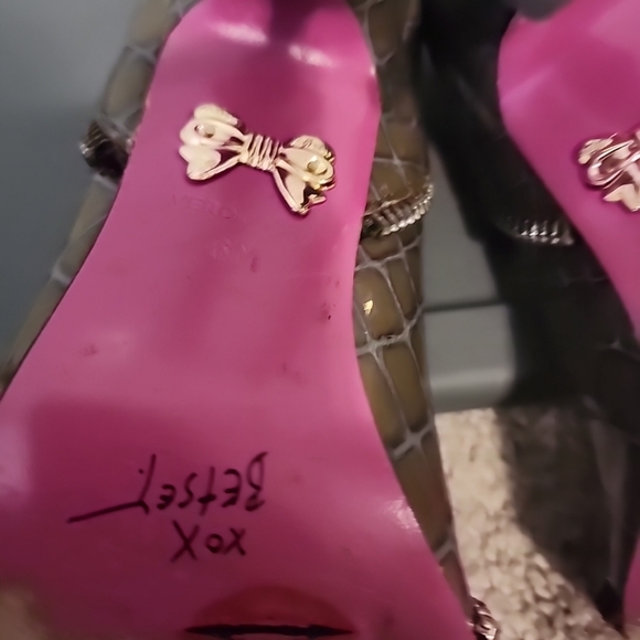 Betsey johnson zipper high heels - Picture 6 of 9